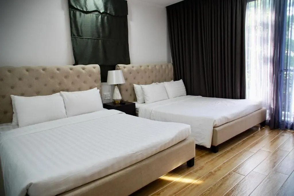 5BR West coast Phu Quoc Duplex Villa by the beach