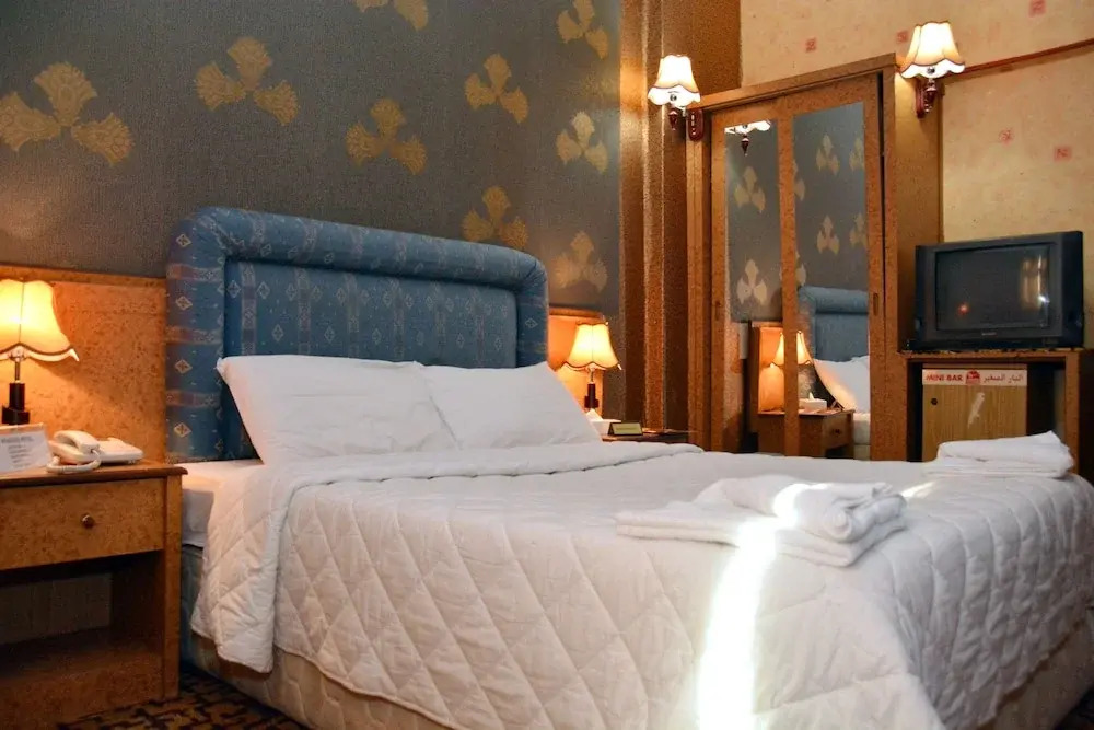 Aradous Hotel