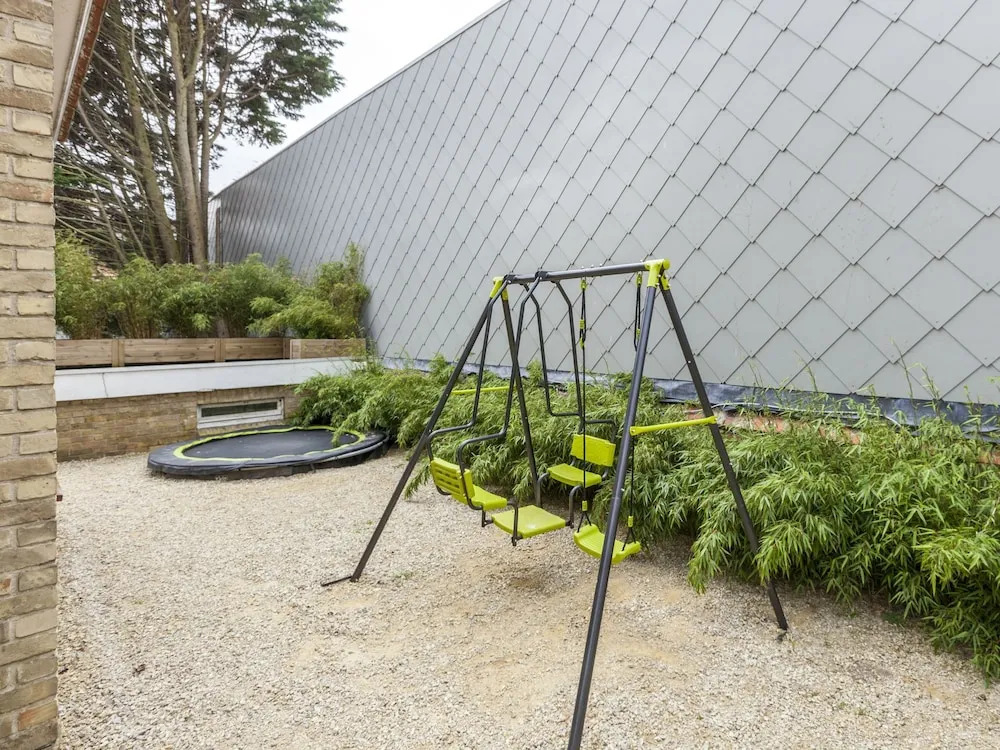 Captivating Villa in de Panne with Garden