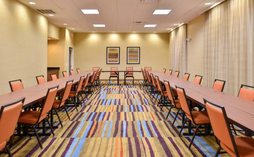 Fairfield Inn & Suites Calhoun