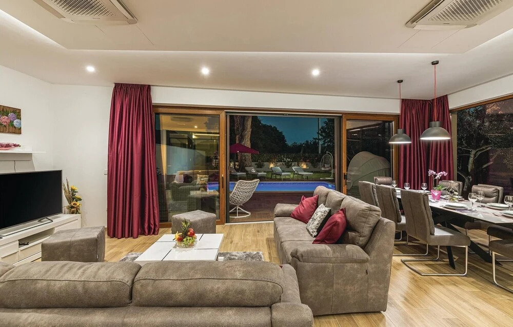 Cozy Home In Cervar With Sauna