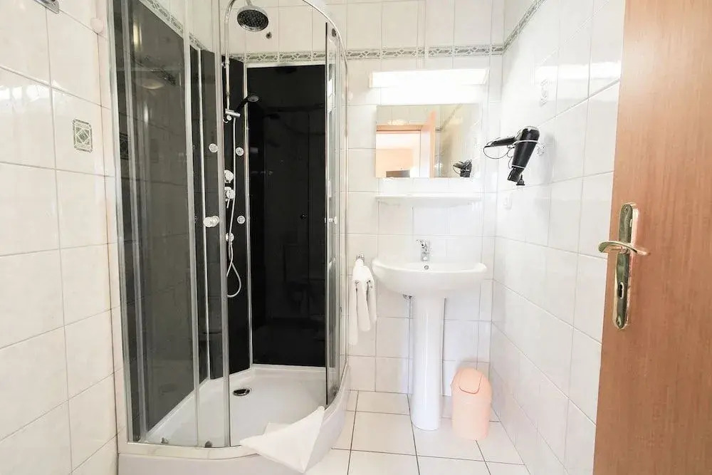 Hotel Restaurant De La Poste Mulhouse Ottmarsheim