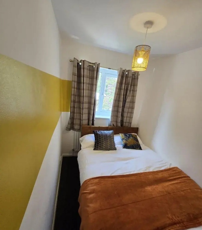 Manchester Blissful Retreat - 3-bedroom House