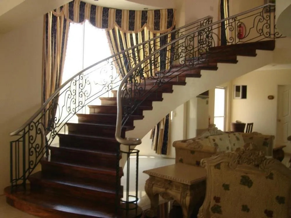 Prince Hotel