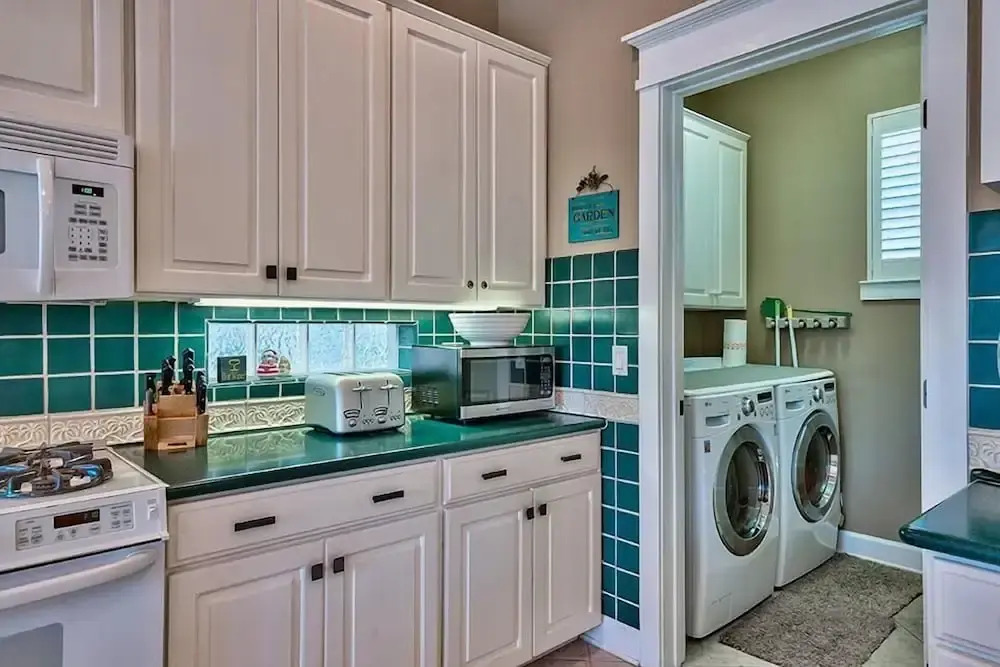 Emerald Enchantment 4 Bedroom Holiday Home by Five Star Properties