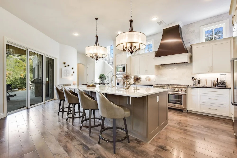 The Arrive Ridgeview Lakefront Estate 5 Bedroom Home