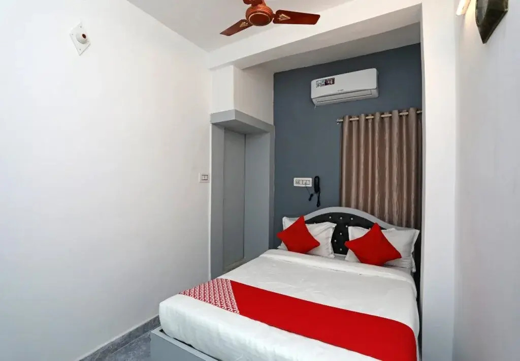Upasana Guest House By OYO Rooms