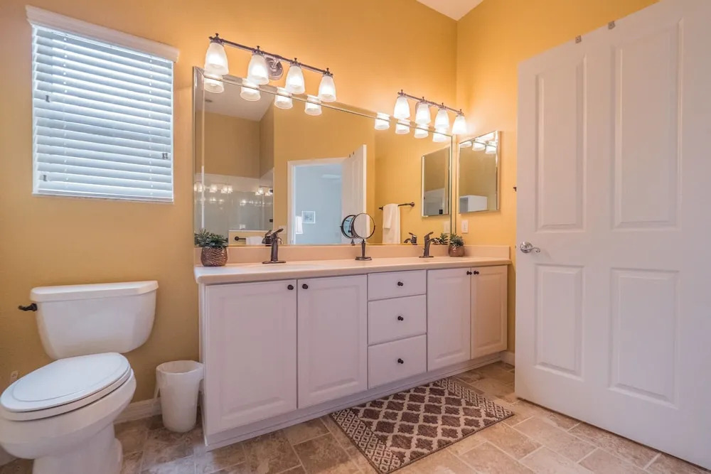 Limestone Avenue 1264 by White Pelican VR