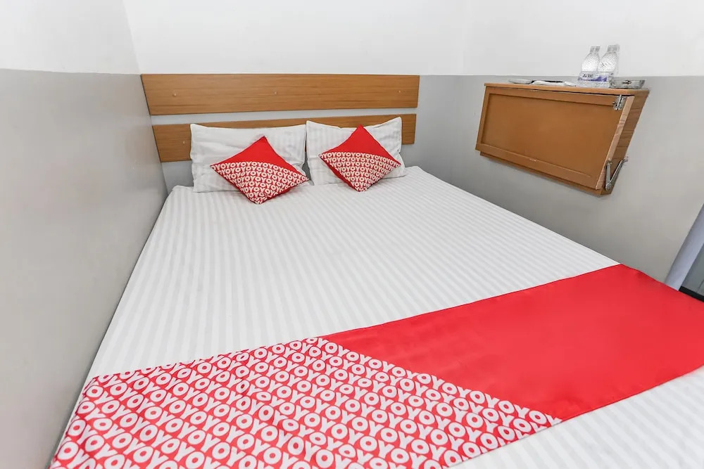 OYO 93584 RukotelNearICE BSD