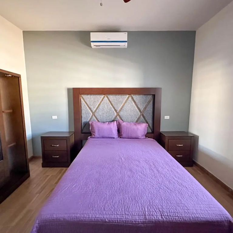 Sleek Downtown Escape With Private Parking