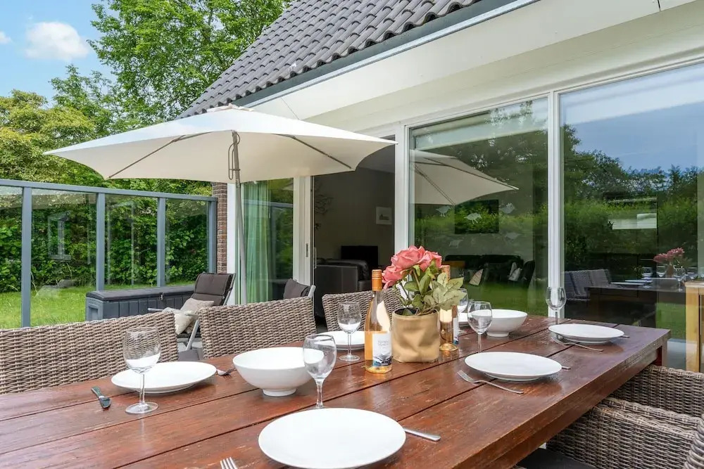 Tastefully Furnished Country House for 6 People