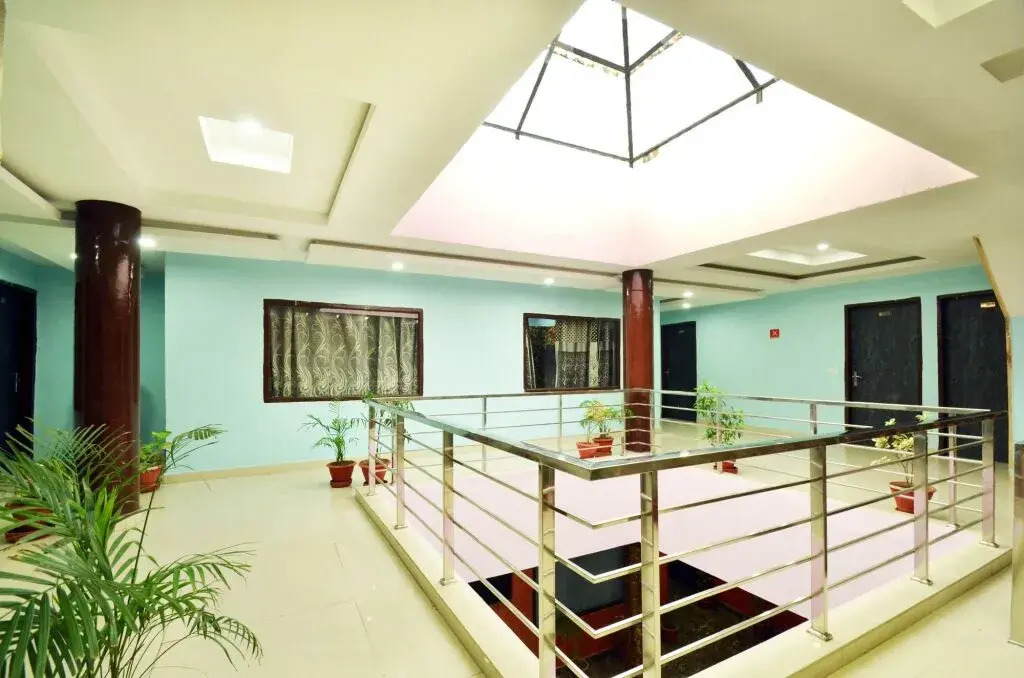 Hotel Grand Inn by OYO