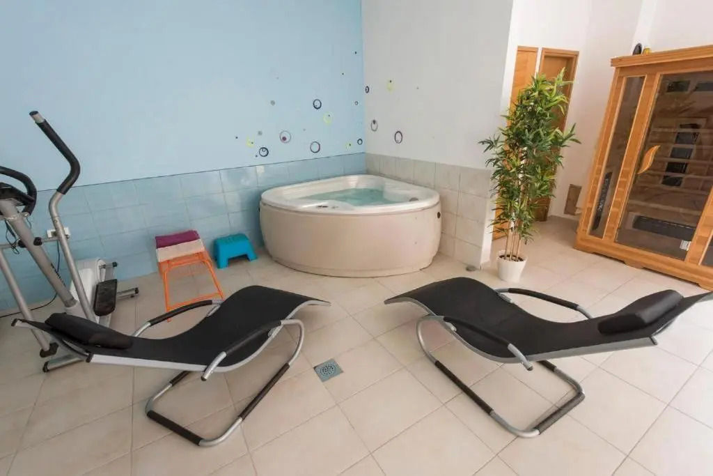Apartments Villa Ema