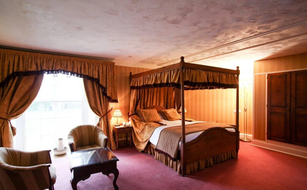Leasowe Castle
