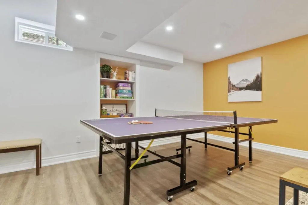Exceptional 3 BDRM Townhome - 4 Seasons Rental