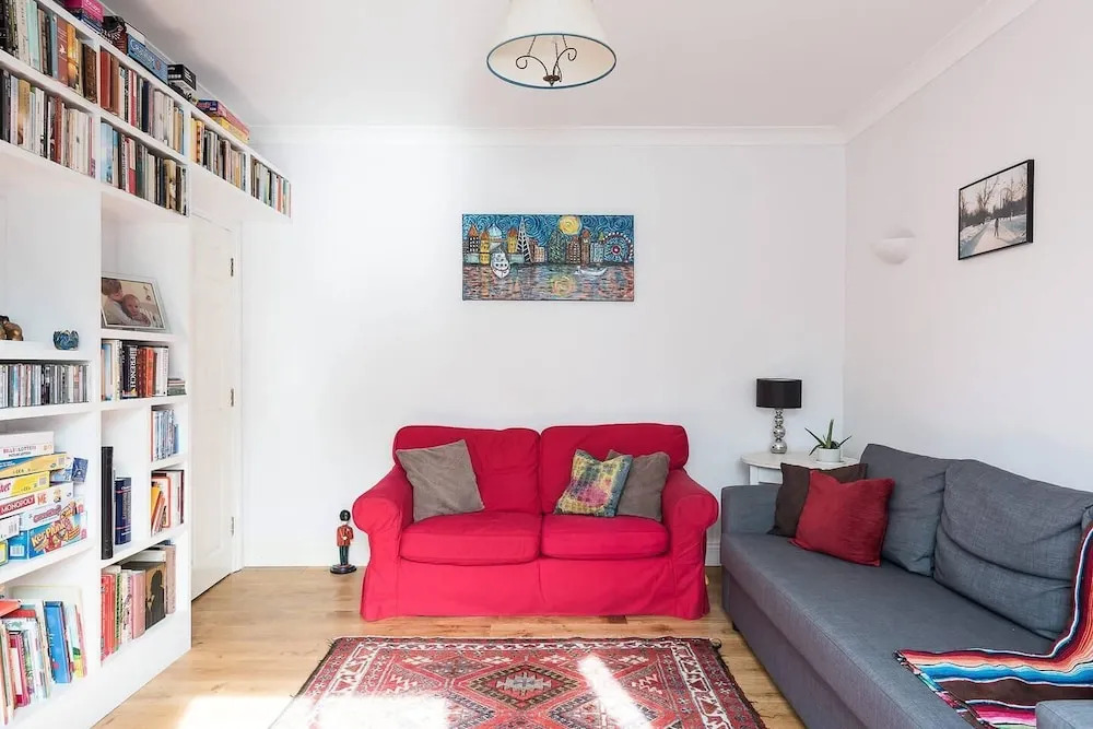 Fabulous 4BR Family Home in East London
