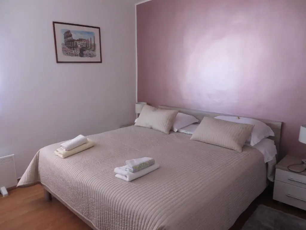 Studio Apartments with Terrace near Sea - Angelas Apartments
