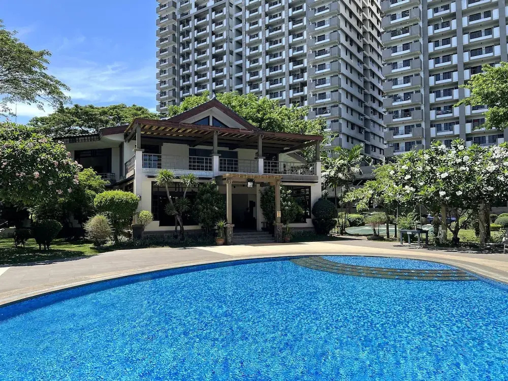Rosewood Pointe Luxury Residences
