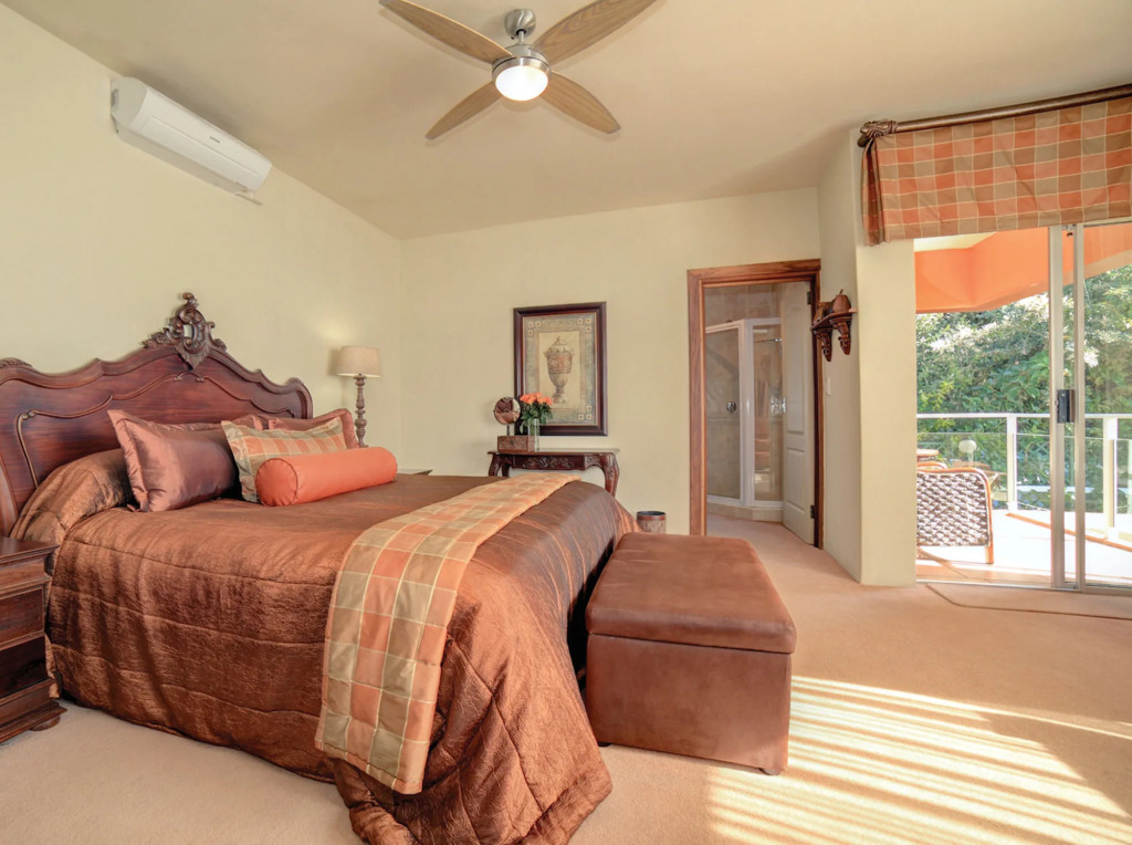 SEASENSE Boutique Beach Villa