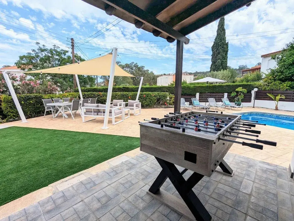 Blue Estia Villa - Pool, Wifi, Summer Breeze