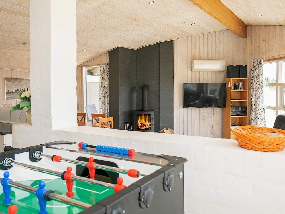 Cozy Home In Vejers Strand With Wifi