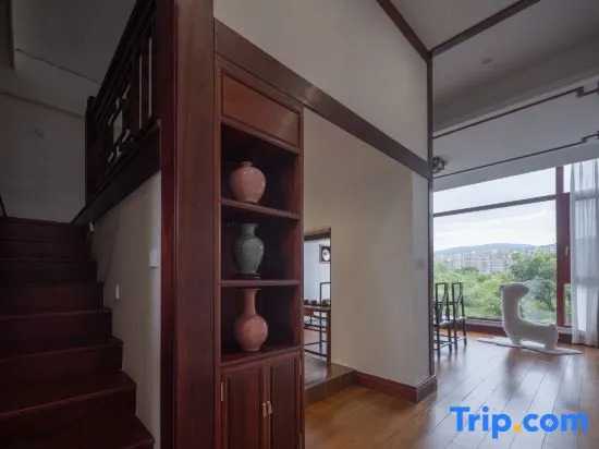Xishuangbanna Tropic of Cancer Lake View Hot Spring Hotel