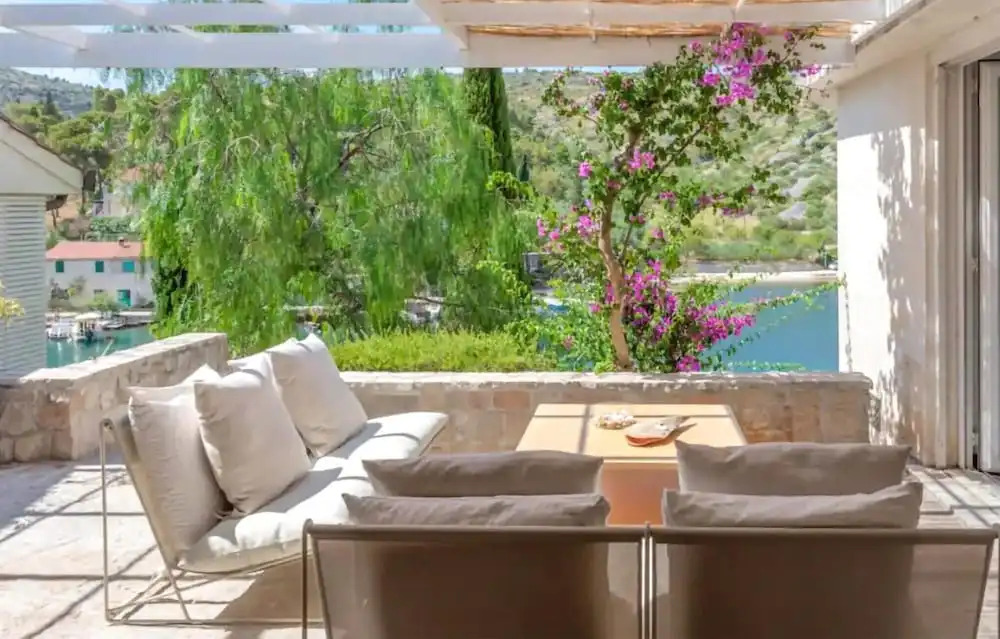 Beautiful Home in Bobovisca - Milna With Wifi and 3 Bedrooms