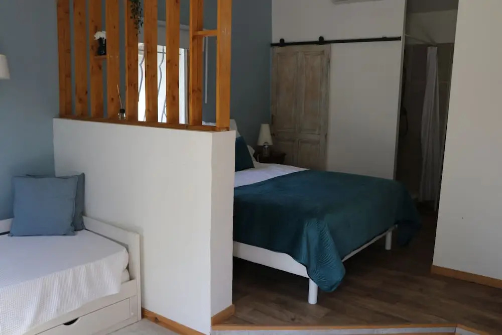 Le Mas des Cerisiers JACUZZI et SAUNA inclus pour tous les logements