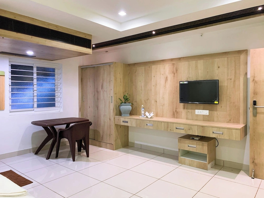 New Thai Residency