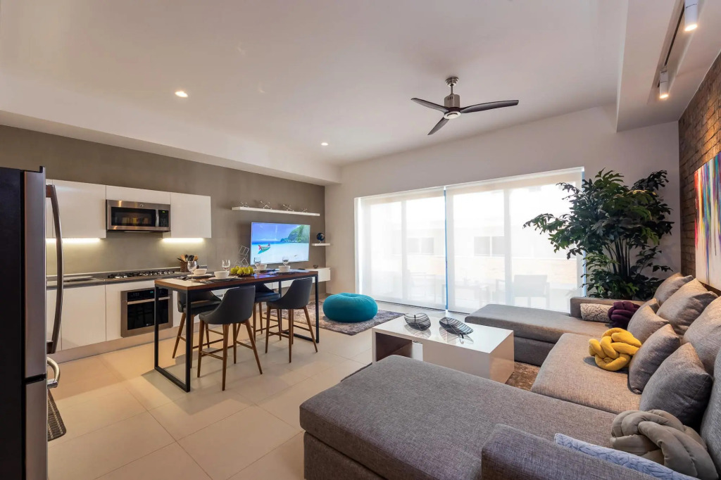 Loft 268-408 Spacious 2 Bedroom 2 Bathroom Zona Romantica