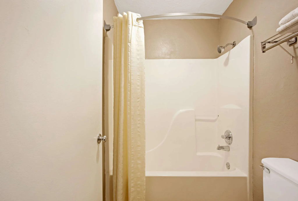 Super 8 by Wyndham Oklahoma/Frontier City