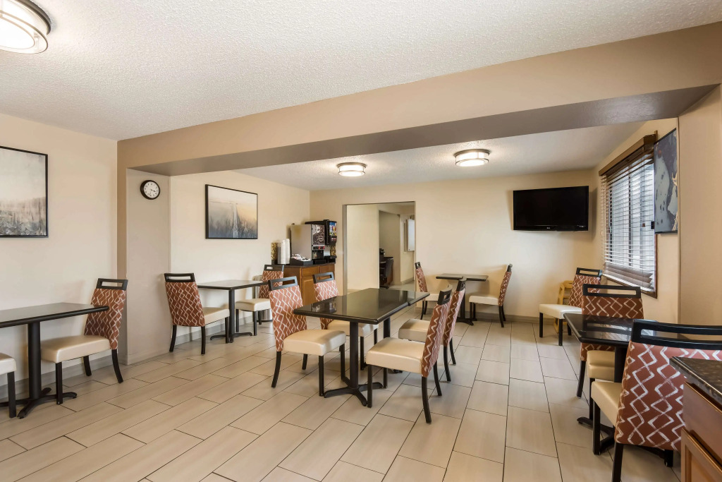 Best Western Mount Pleasant Inn