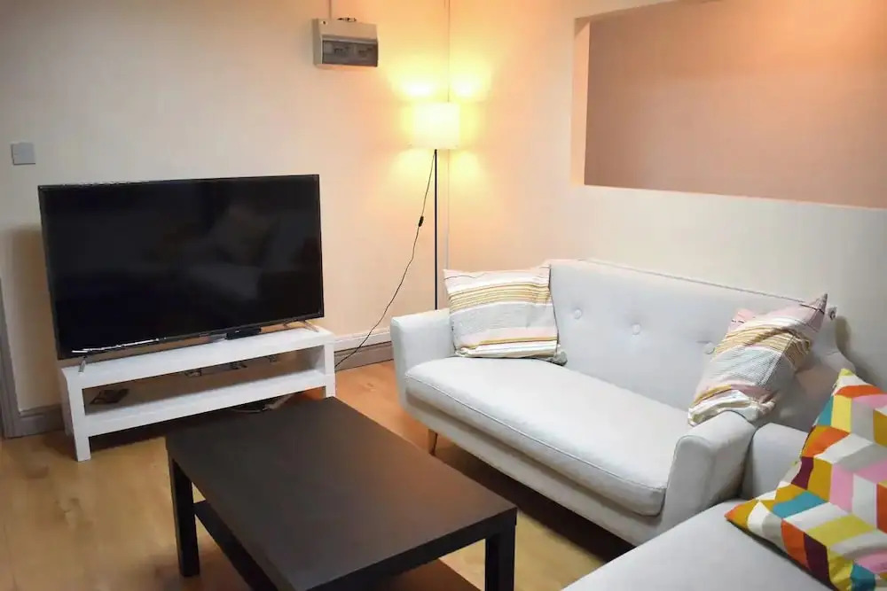 Pleasant Apartment in near Birmingham City Center