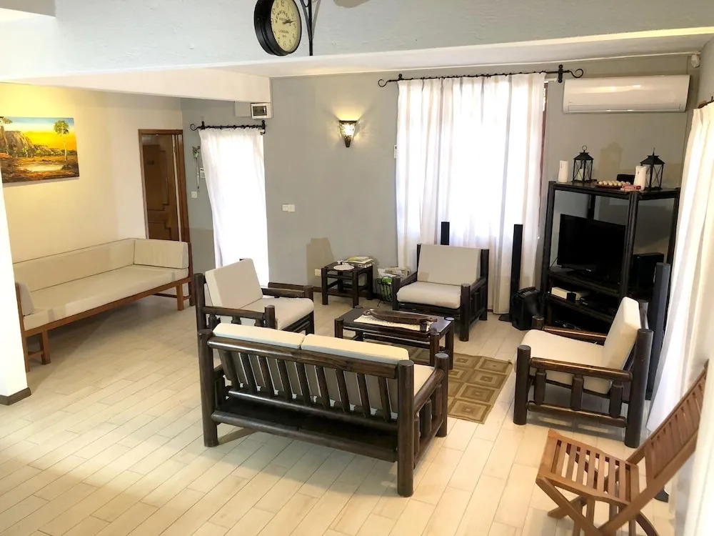 Villa With 3 Bedrooms in Grande Riviere Noire, With Wonderful Mountain View, Private Pool, Enclosed Garden - 1 km From the Beach