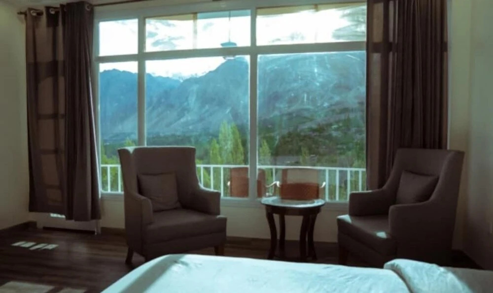 Hilltop Hotel, Hunza