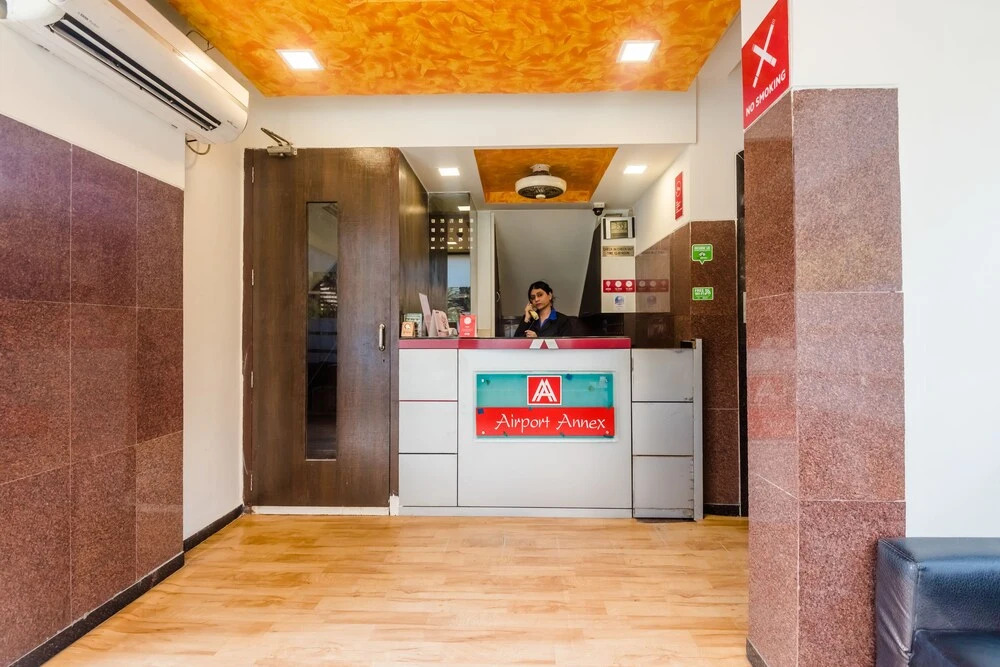 Hotel airport annex