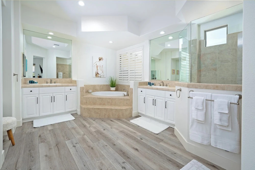 Luxurious 5BR Resort Style Home w/ Pool & Spa