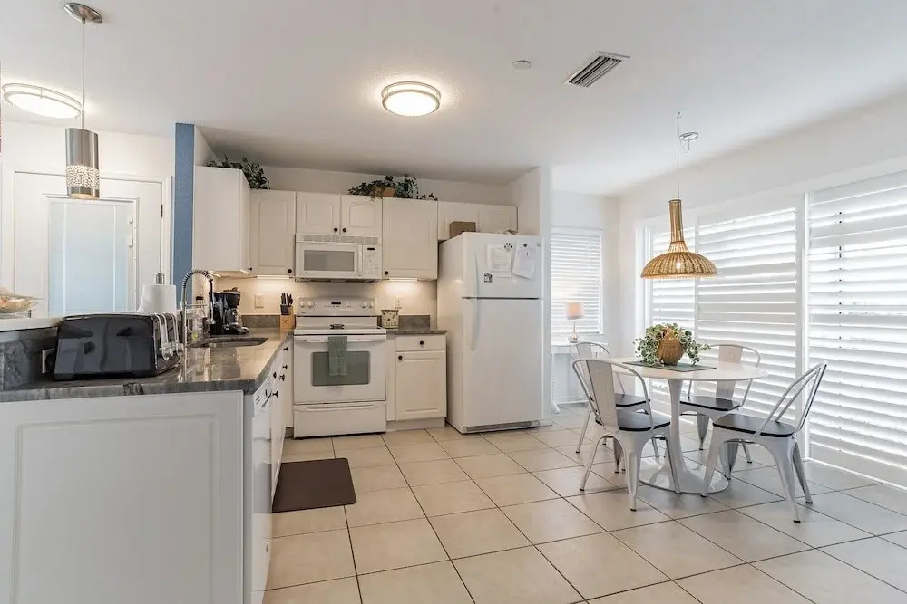 Sunset Views + Steps From The Beach 2 Bedroom Duplex by RedAwning