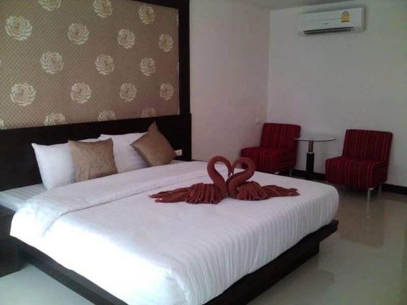 Ea-sy Condotel