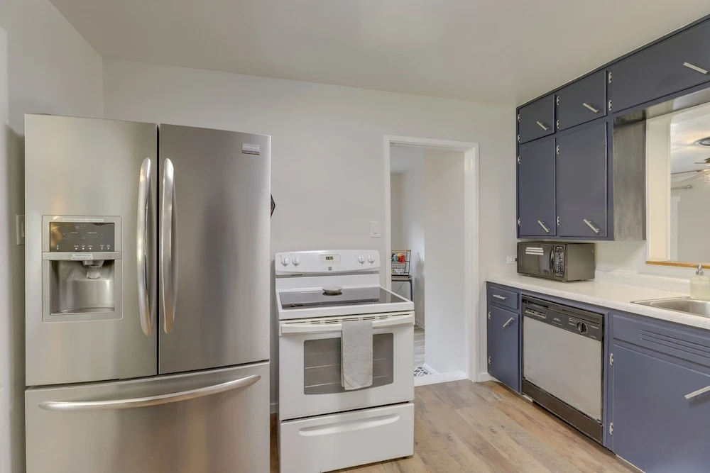 Grand Junction Home w/ Deck ~ 2 Mi to Downtown!