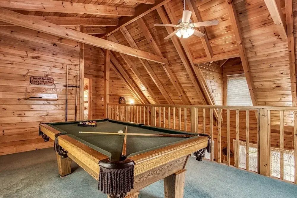 ER2 - Heavenly View Great location! - Close to town! cabin
