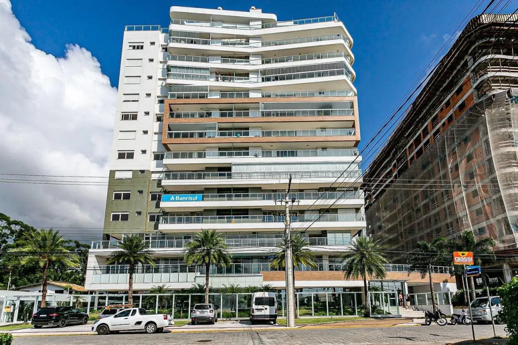 Apt Moderno com varanda a 150m do mar ABC0202