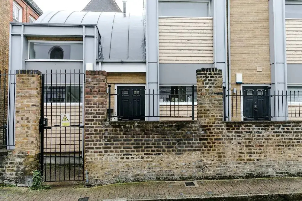 Lovely 1br Home, Located in Farringdon, 2 Guests