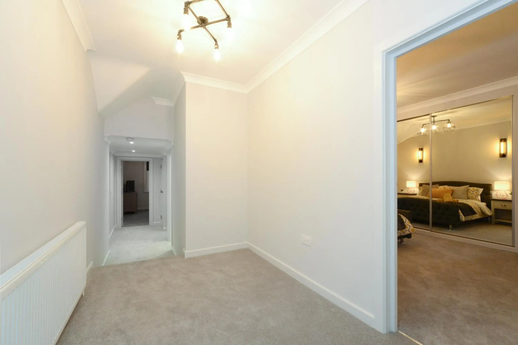 Amazing Apartment near Bournemouth, Poole & Sandbanks - WiFi & Netflix - Newly Renovated! Great Location!