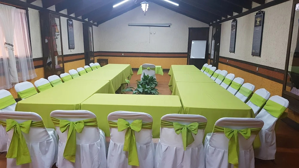 Hotel Temático Mision Colonial