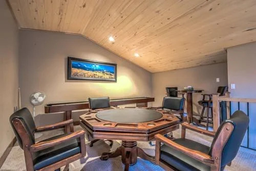 Churchill Lodge South