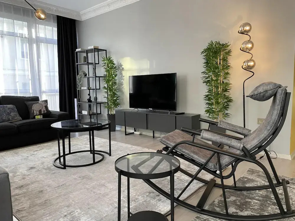 Bohemian Flat in Nisantasi With Central Location