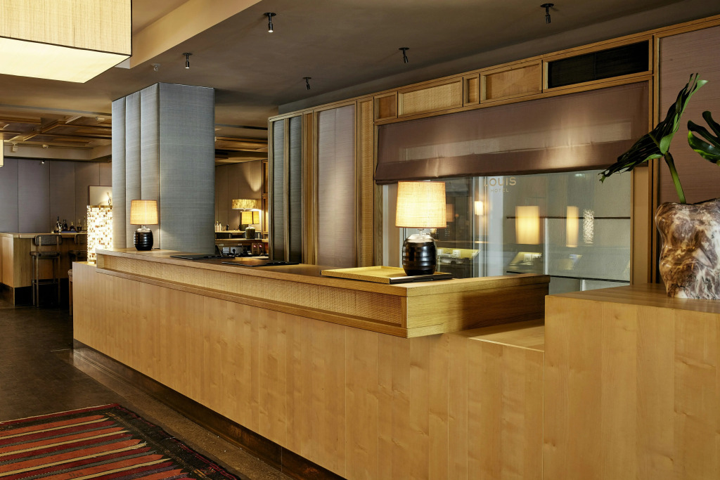 Louis Hotel