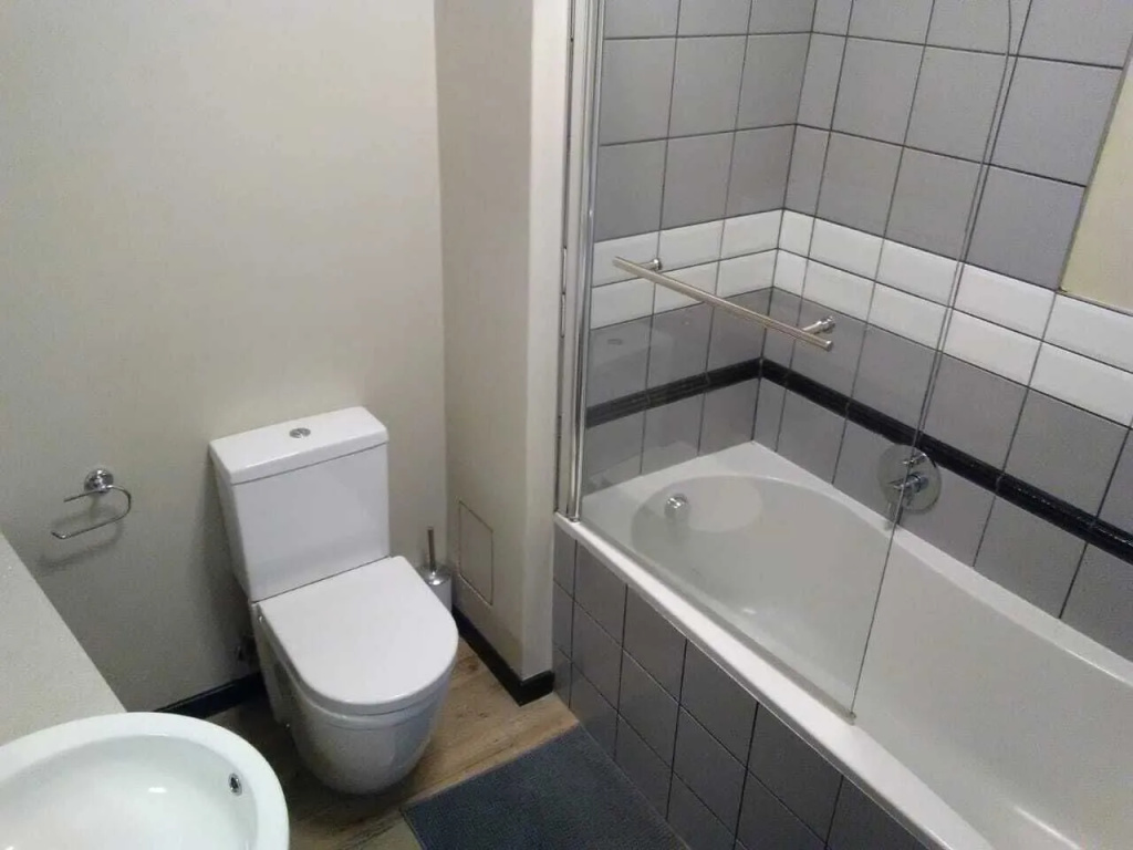 Lovely Rosebank 1-bedroom condo with pool & cinema