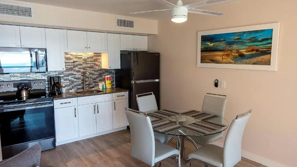 Gulf and beach view apartment 403